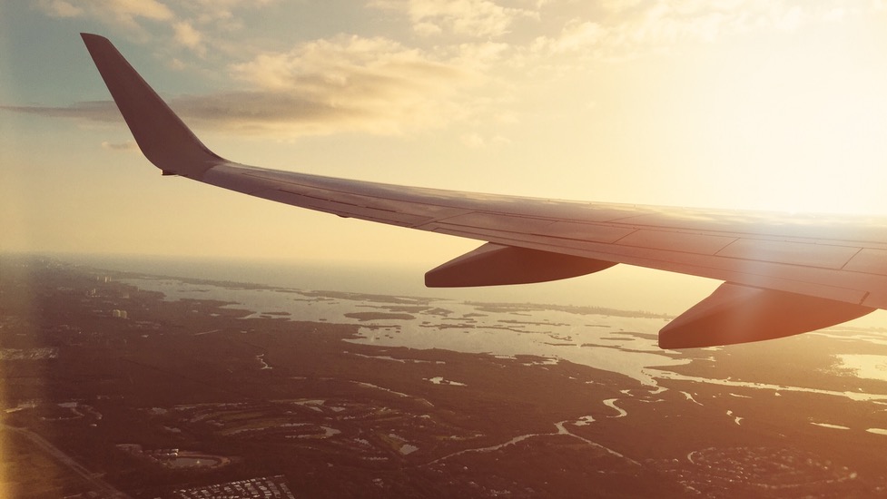 a airplane that is flying in the sky